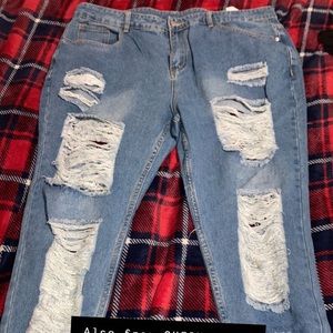 Ripped skinny cropped jeans never worn